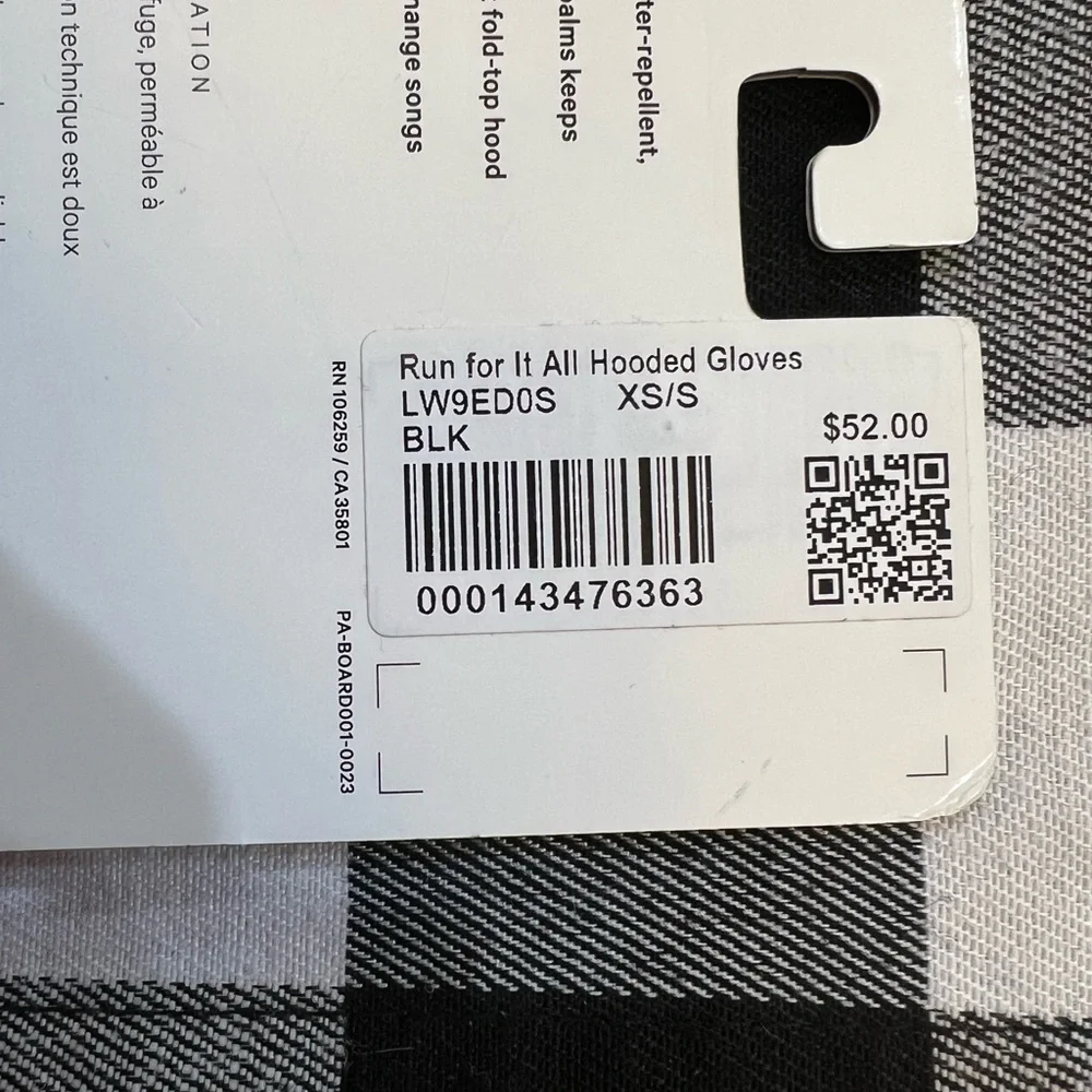 Lululemon Gloves running or light use - Picture 2 of 6